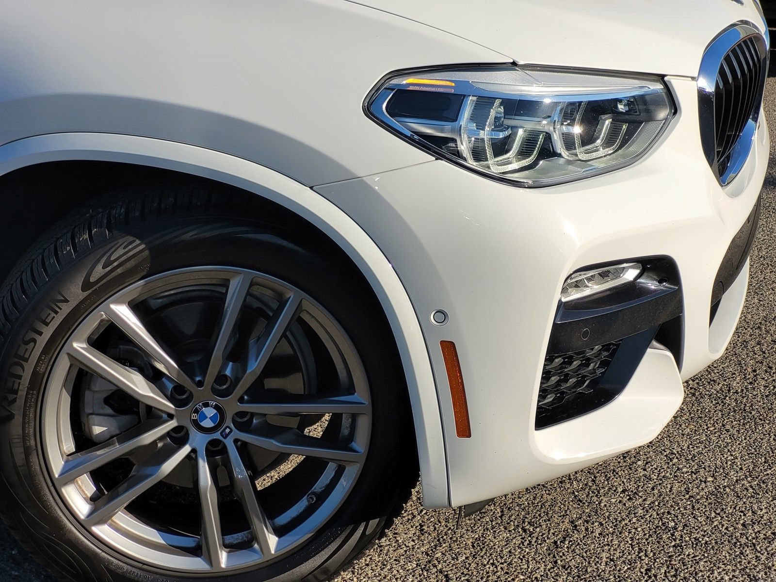 Used 2019 BMW X4 xDrive30i w/ Executive Package AWD/4WD image 9