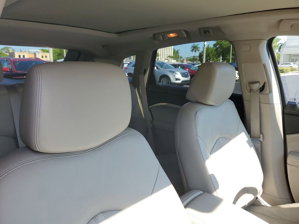 Used 2012 Cadillac SRX Luxury FWD image 24