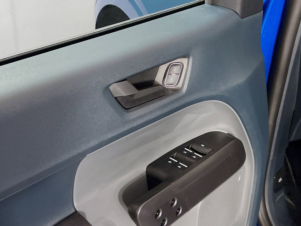 New 2026 Ford Maverick XL image 12