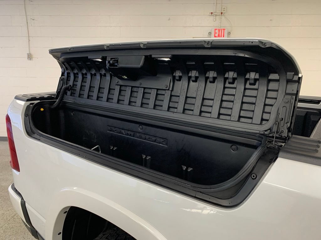 Certified 2025 RAM 1500 Tungsten w/ Off Road Group AWD/4WD image 14