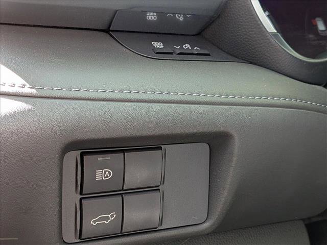 Used 2021 Toyota Highlander XSE image 11