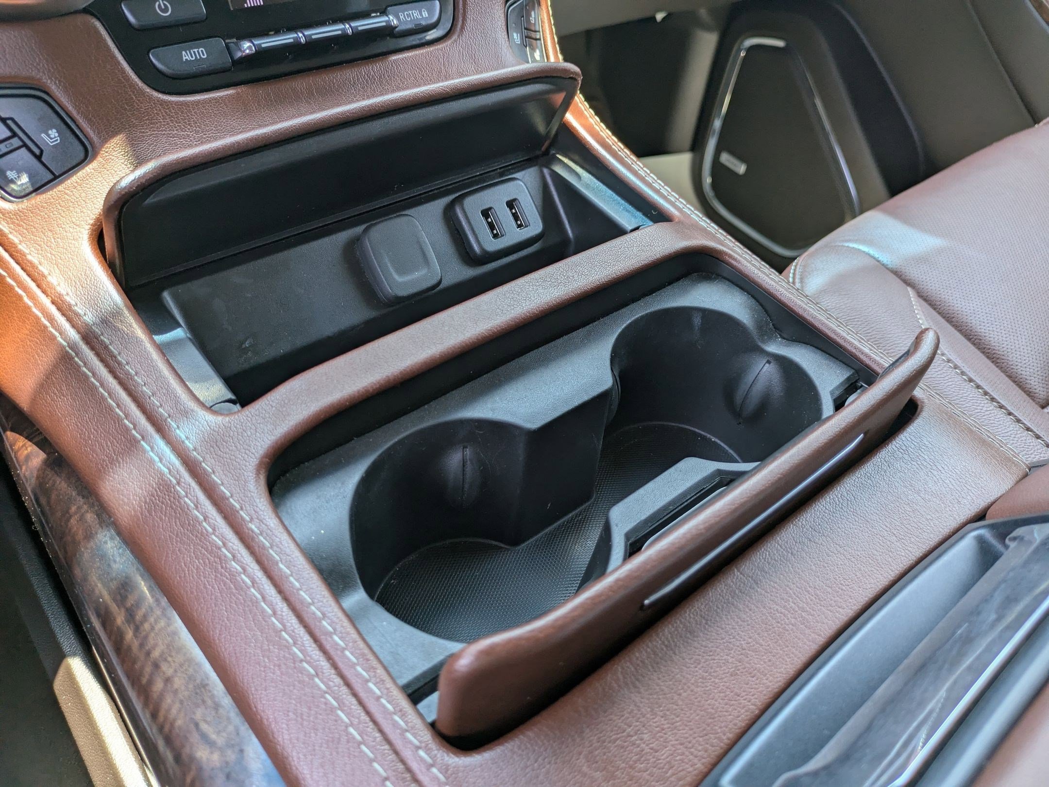 Used 2019 Chevrolet Suburban Premier w/ RST 6.2L Performance Edition image 26