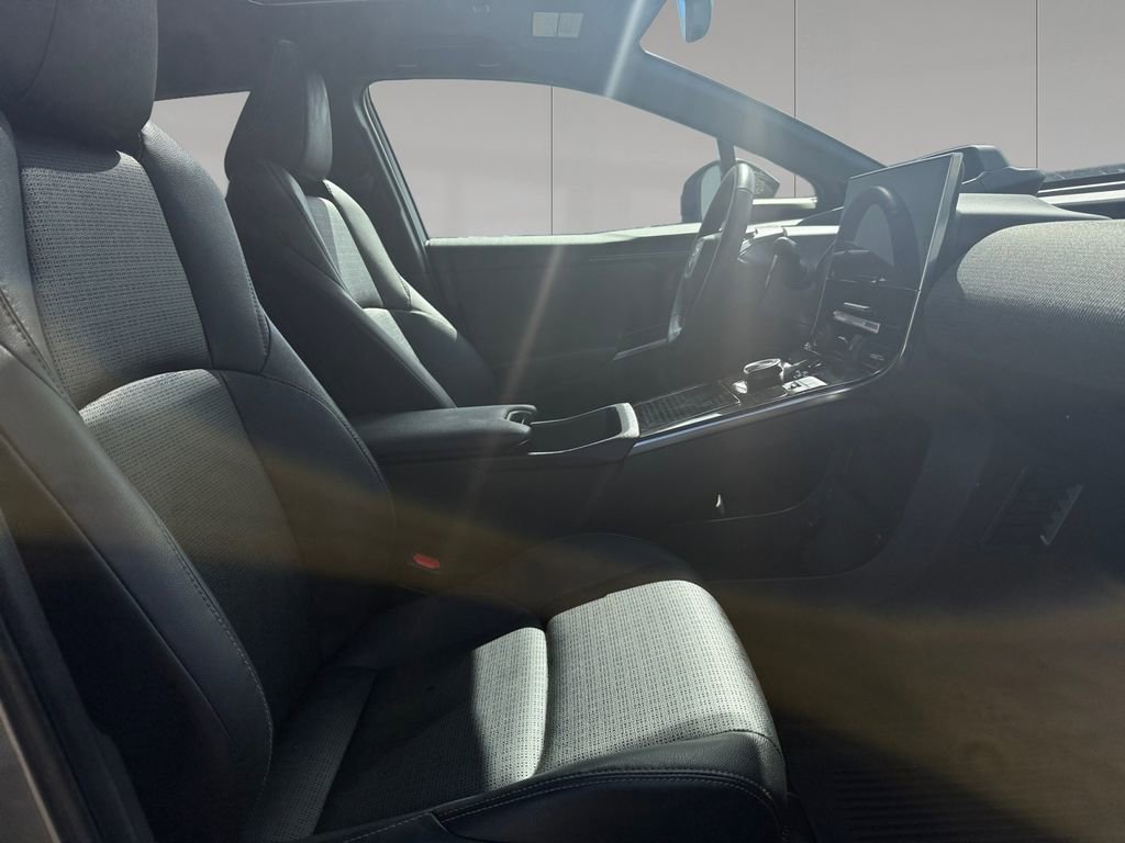 Used 2023 Toyota bZ4X Limited w/ Weather Package image 17