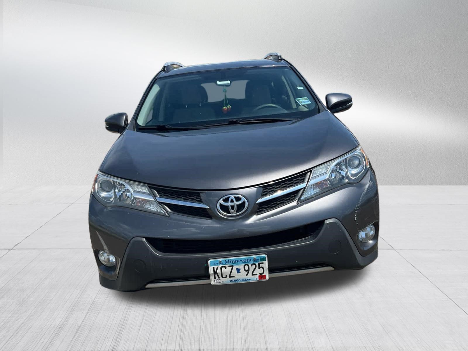 Used 2013 Toyota RAV4 XLE AWD/4WD image 2