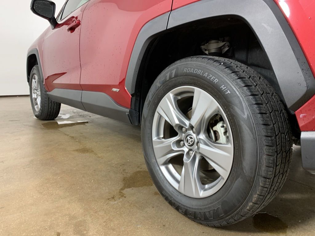 Used 2023 Toyota RAV4 LE AWD/4WD image 15