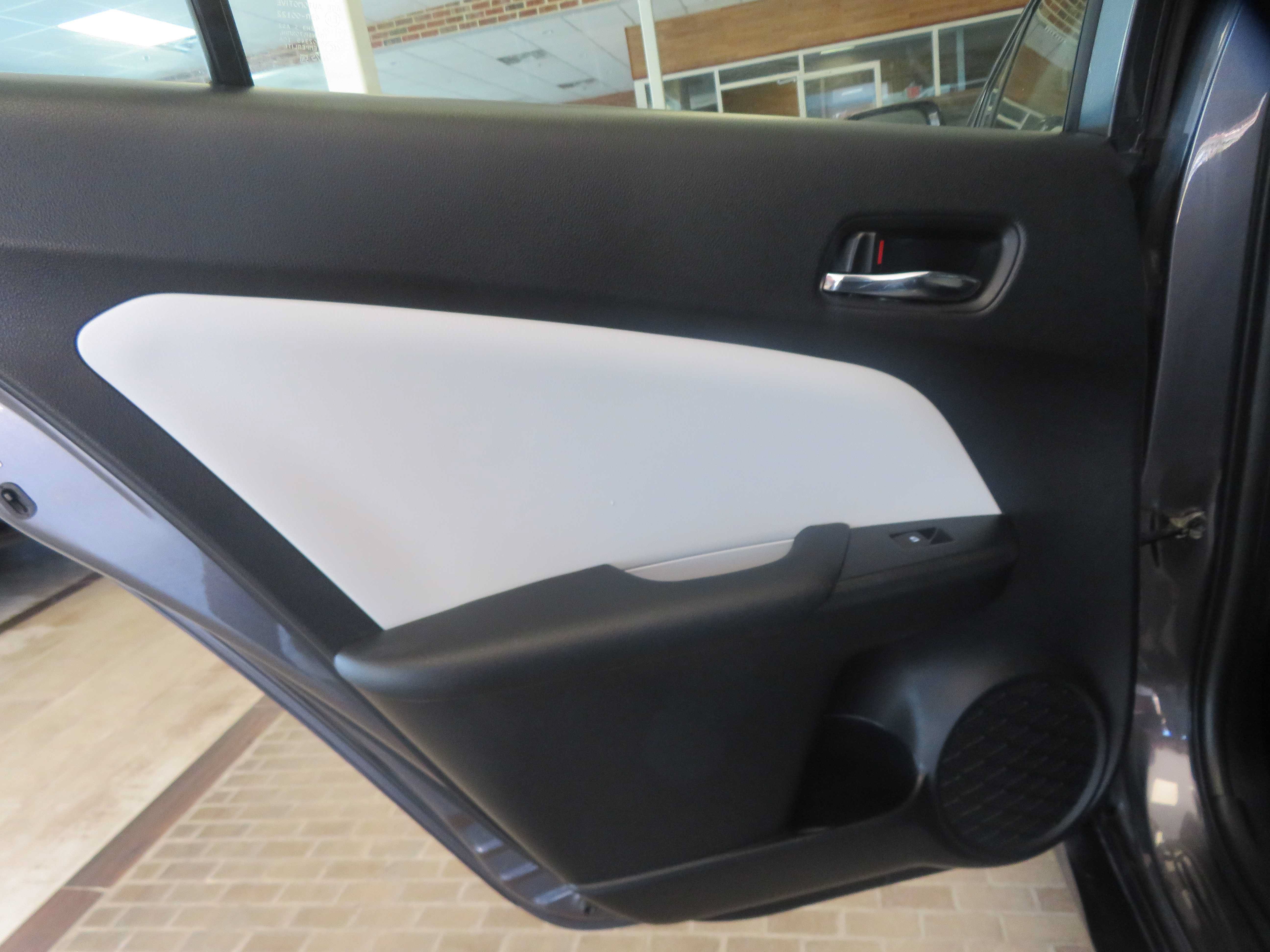 Used 2018 Toyota Prius Prime Premium FWD image 16