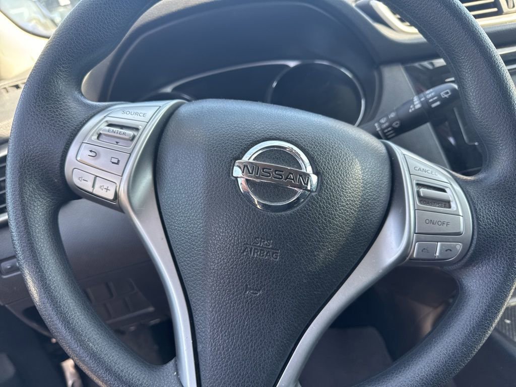 Used 2016 Nissan Rogue S image 8