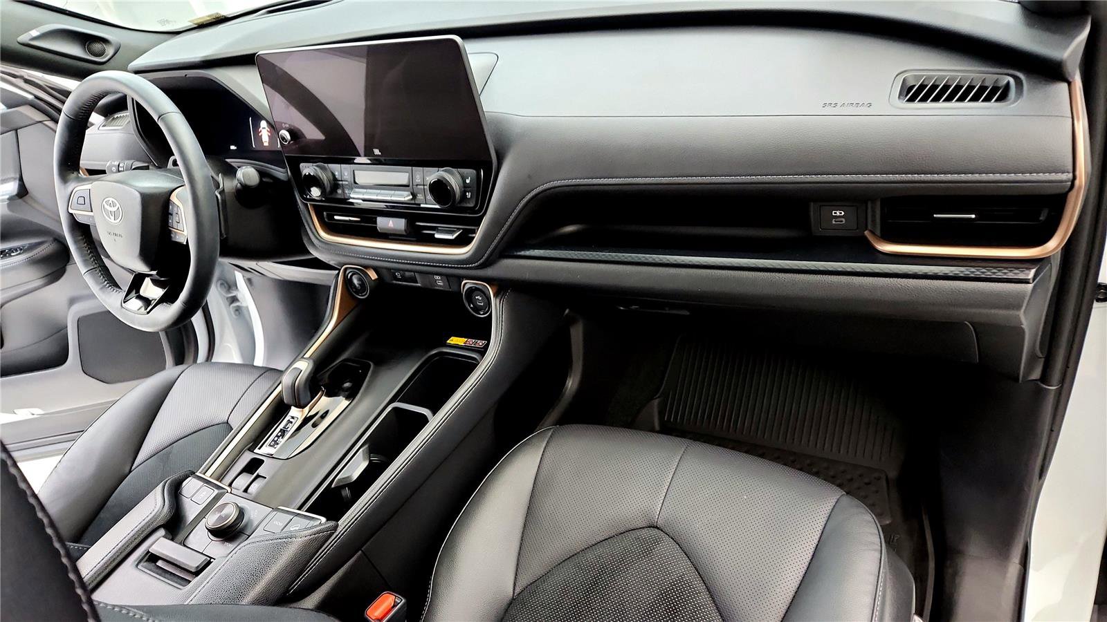 Used 2024 Toyota Grand Highlander AWD Hybrid image 16