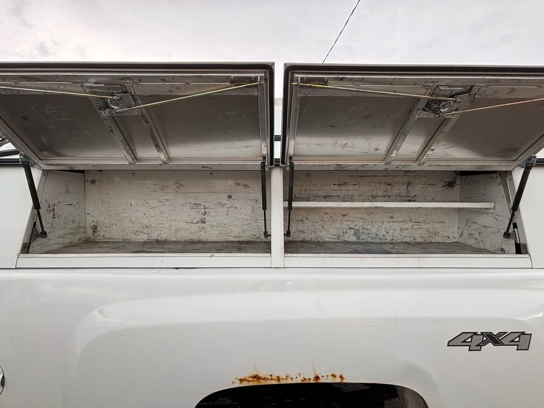 Used 2009 Chevrolet Silverado 1500 W/T AWD/4WD image 26