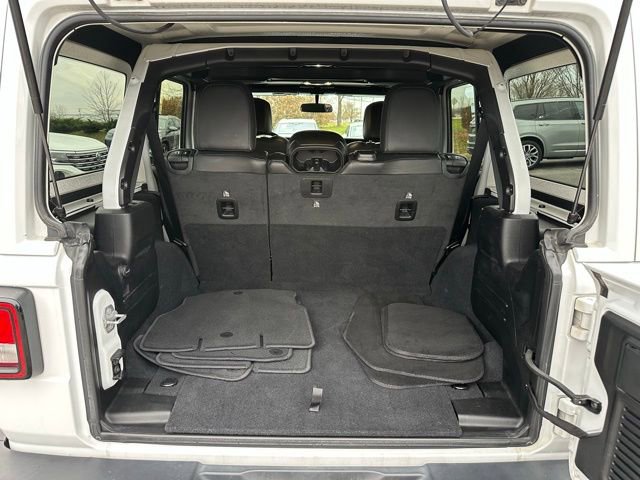 Used 2020 Jeep Wrangler Unlimited Sahara image 29