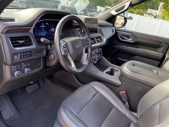 Used 2023 Chevrolet Suburban Z71 w/ Luxury Package AWD/4WD image 13