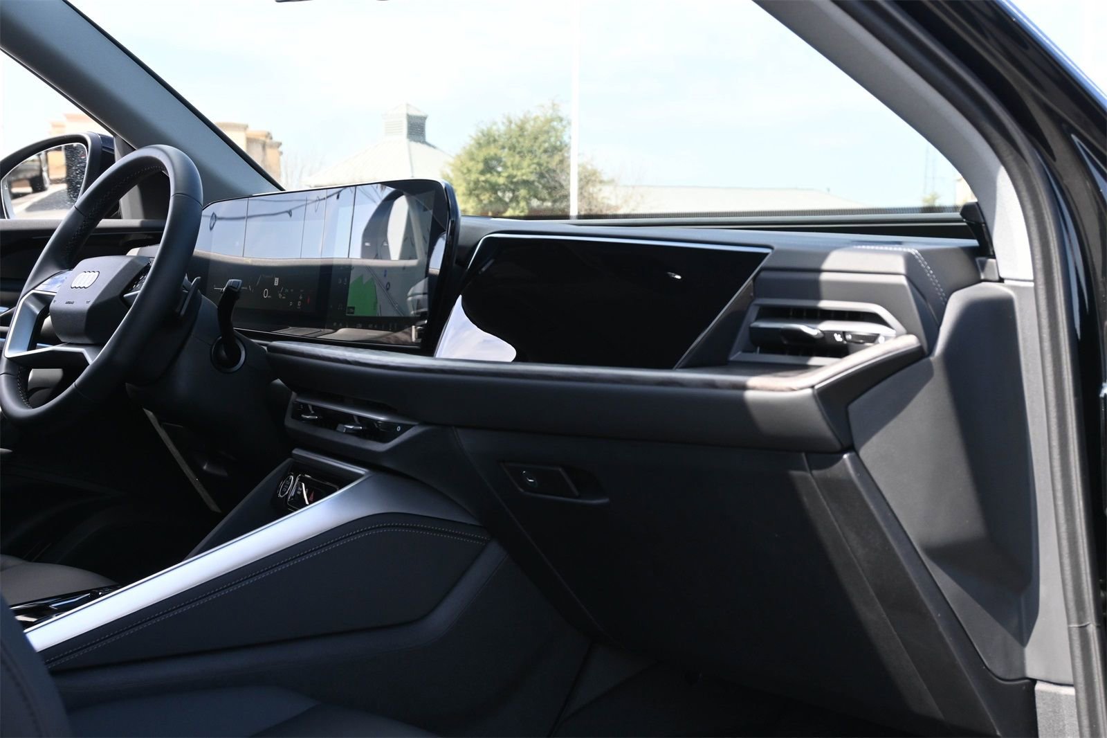 Used 2025 Audi Q5 Premium w/ Convenience Package image 21