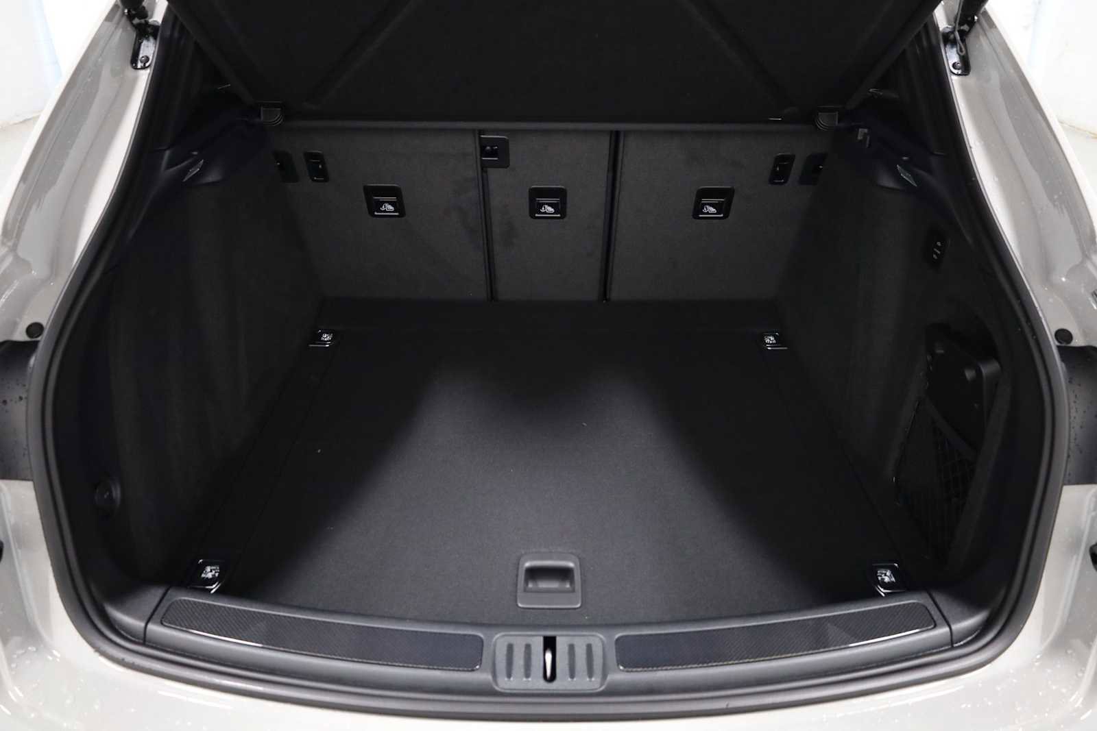 New 2026 Porsche Macan GTS image 41