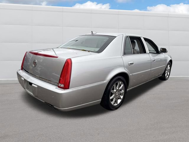 Used 2010 Cadillac DTS Luxury image 5