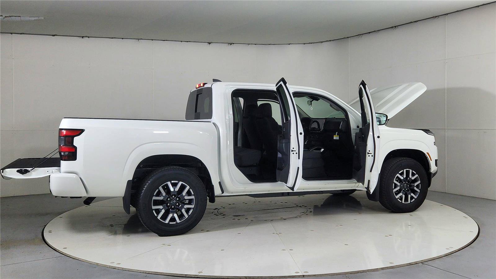 New 2026 Nissan Frontier SV w/ All-Weather Content Package image 12
