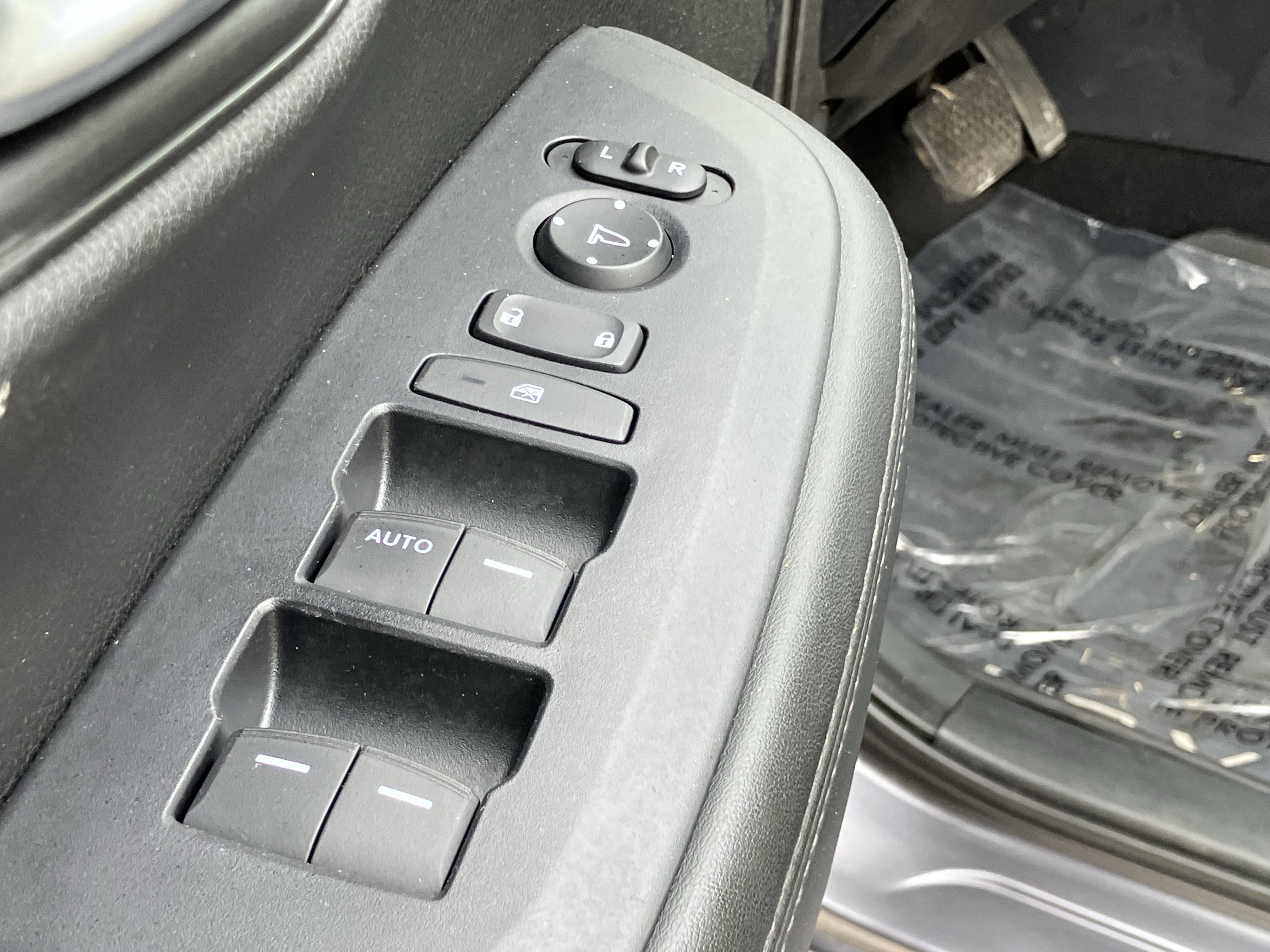 Certified 2024 Honda HR-V LX image 14