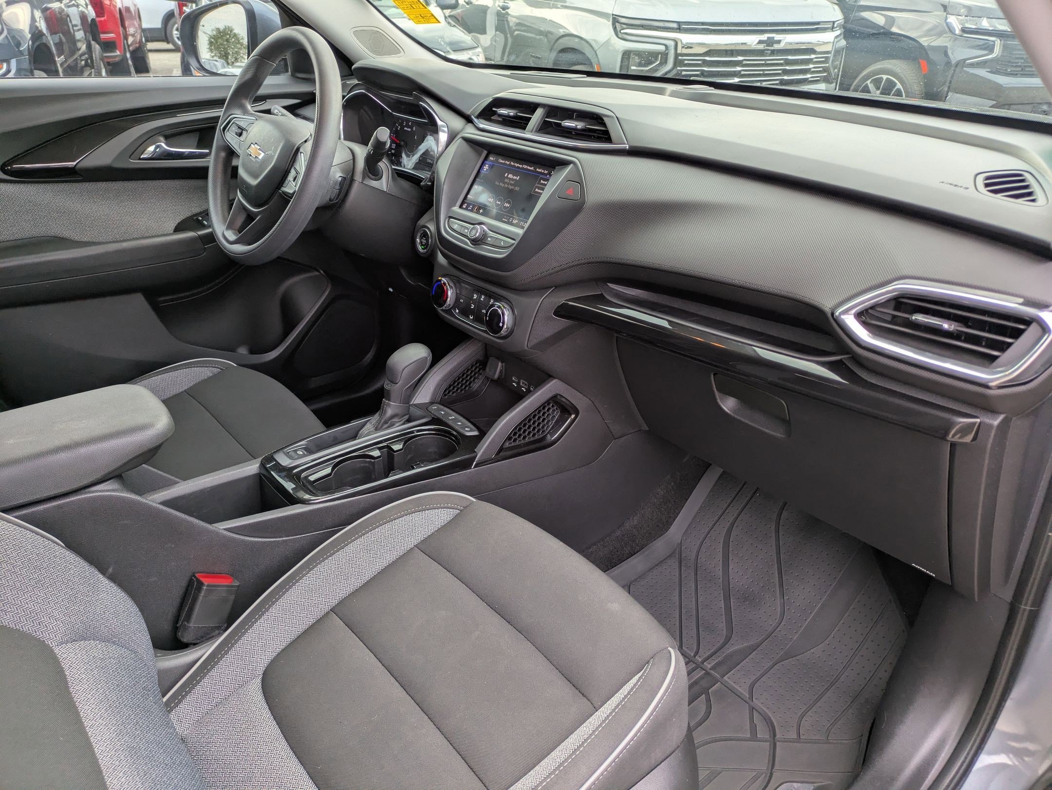 Certified 2022 Chevrolet TrailBlazer LT w/ LPO, Blackout Package image 27