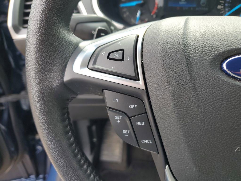 Used 2017 Ford Edge SEL image 19