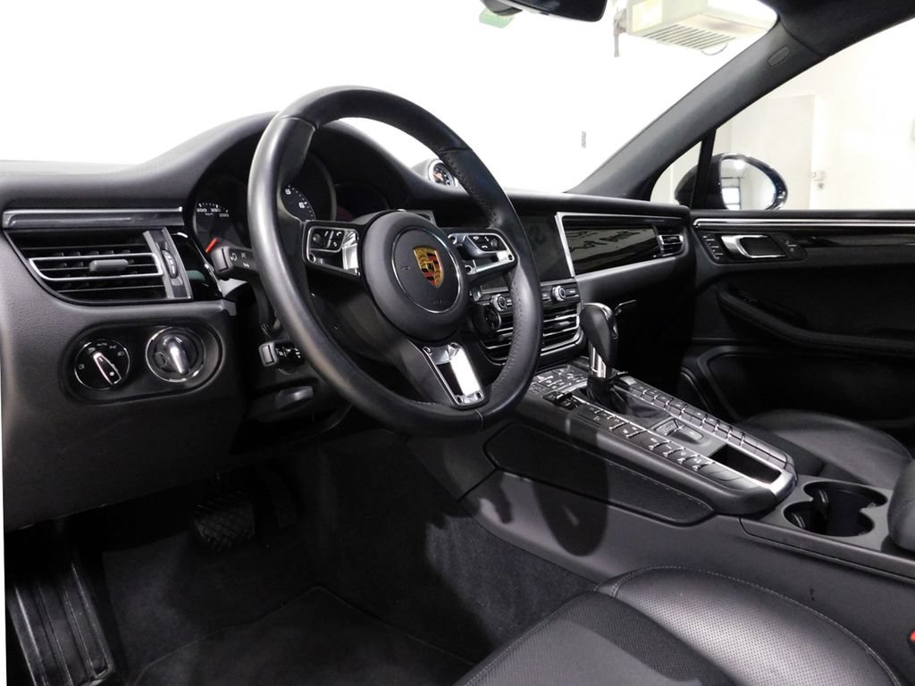 Used 2021 Porsche Macan GTS AWD/4WD image 27