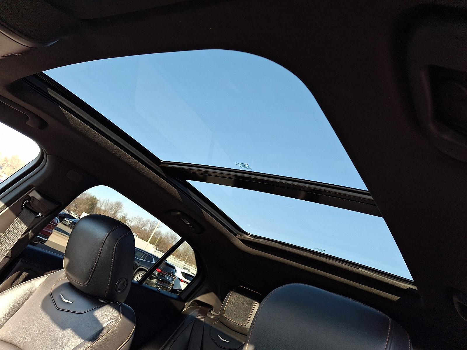 Used 2023 Cadillac XT4 Sport w/ Cold Weather Package image 15