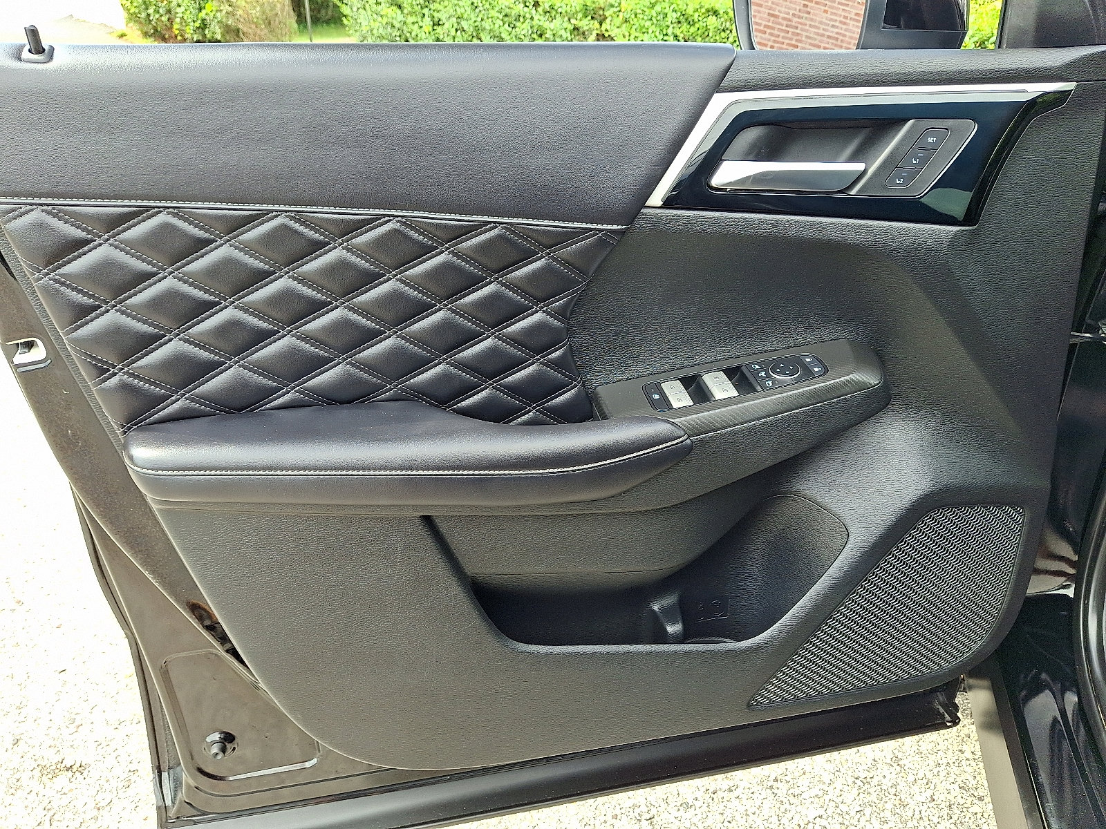 Used 2022 Mitsubishi Outlander SEL image 15