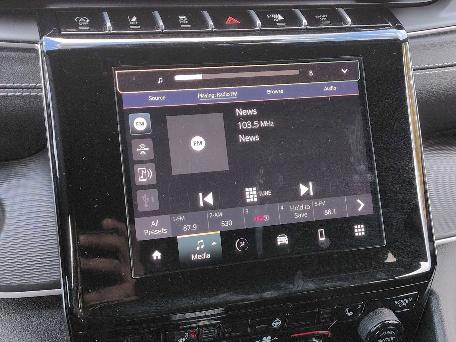 Used 2023 Jeep Grand Cherokee L Laredo image 29