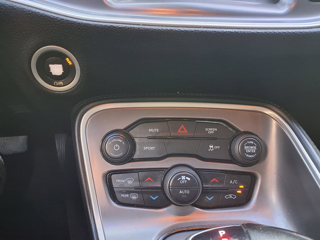 Used 2021 Dodge Challenger SXT RWD image 27