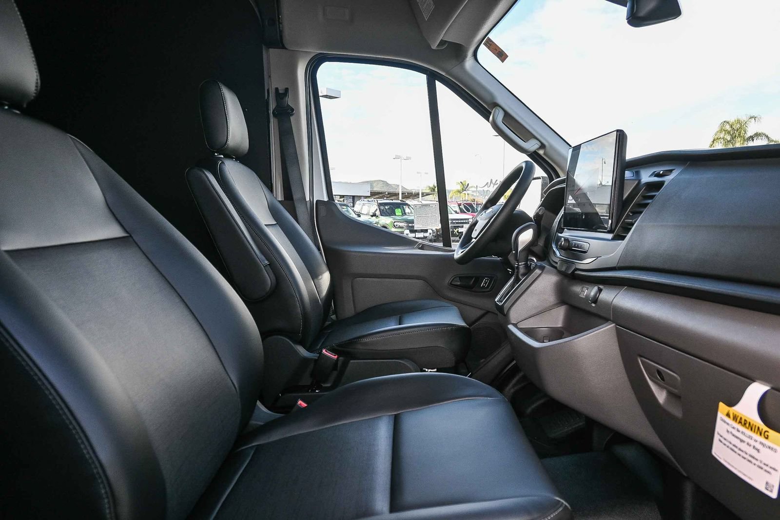 New 2026 Ford Transit 250 148 Medium Roof w/ Load Area Protection Package RWD image 20