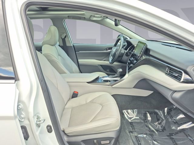 Used 2024 Toyota Camry XLE w/ Cold Weather Package AWD/4WD image 17