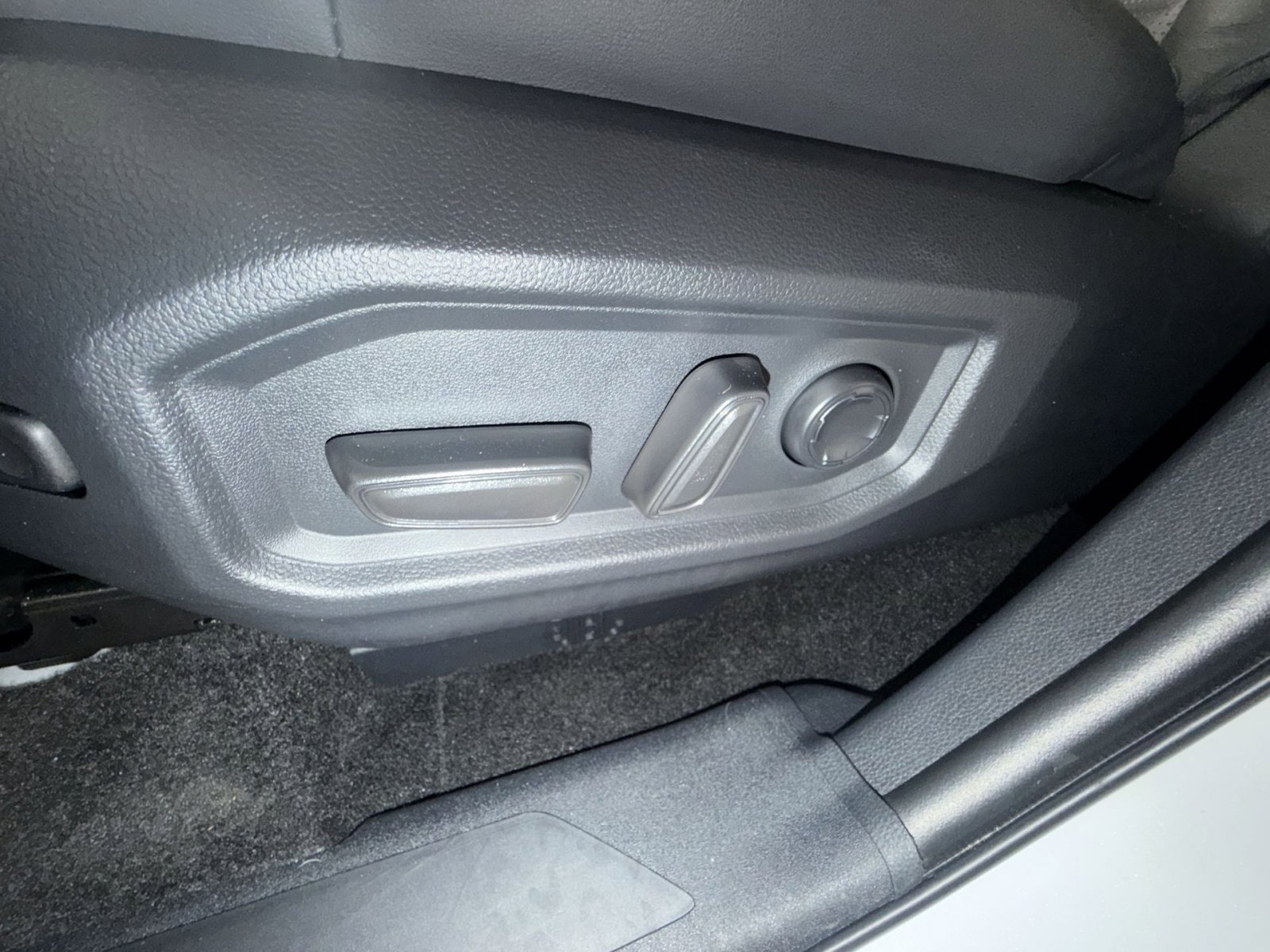 Used 2023 Toyota Sequoia Capstone image 14