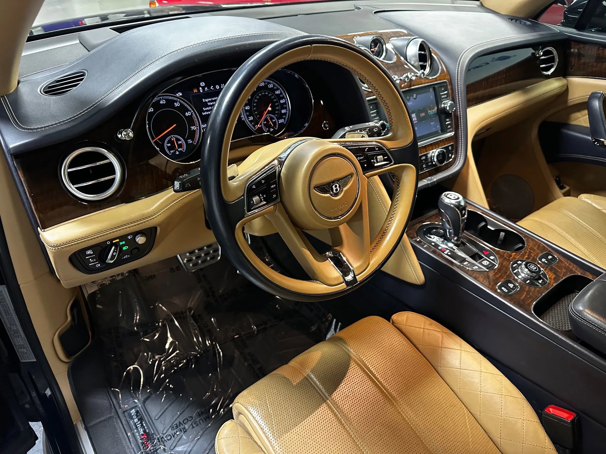 Used 2017 Bentley Bentayga image 8