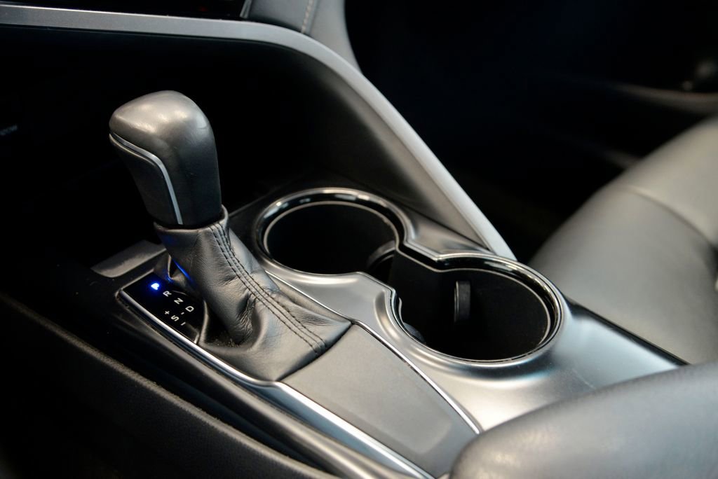 Used 2019 Toyota Camry SE image 24