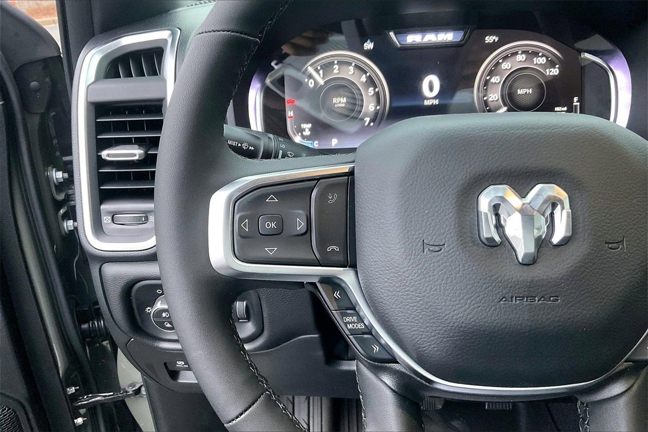 New 2026 RAM 1500 4x4 Crew Cab image 28