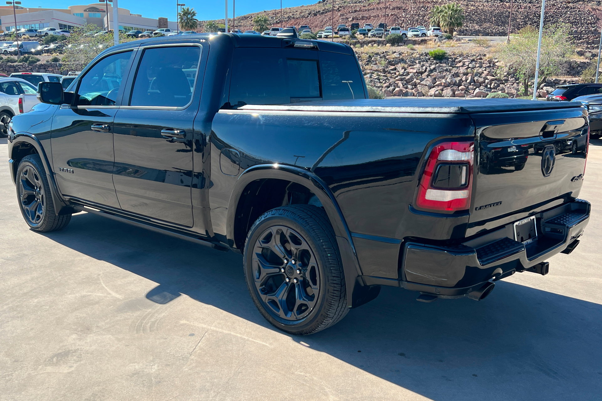 Used 2024 RAM 1500 Limited AWD/4WD image 3