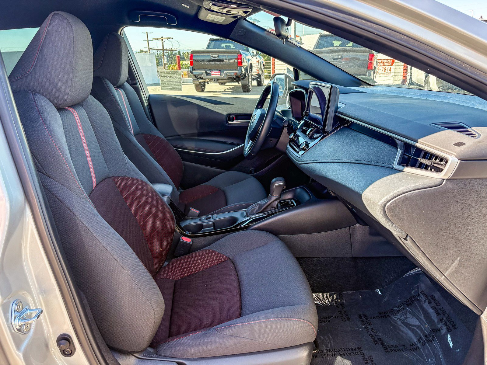 Certified 2023 Toyota Corolla SE w/ Carpet Mat Package (TMS) image 16