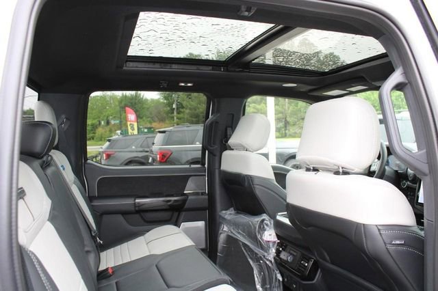 New 2023 Ford F150 Lightning Platinum image 4