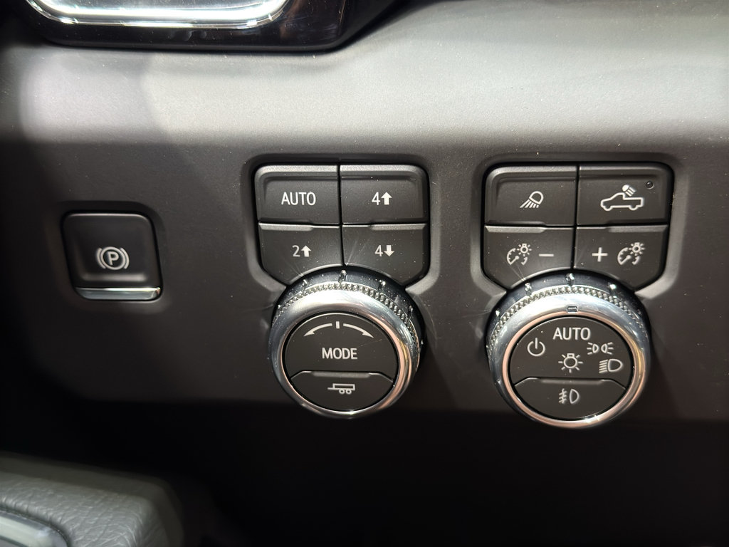 New 2026 GMC Sierra 2500 Denali w/ Technology Package AWD/4WD image 36