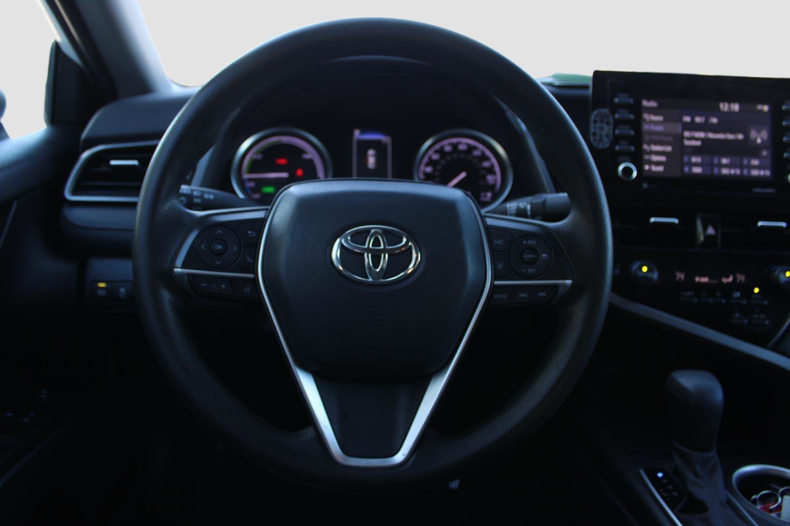 Used 2021 Toyota Camry LE image 22