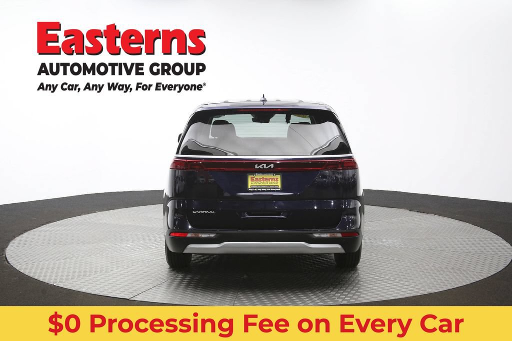Used 2024 Kia Carnival LX FWD image 38