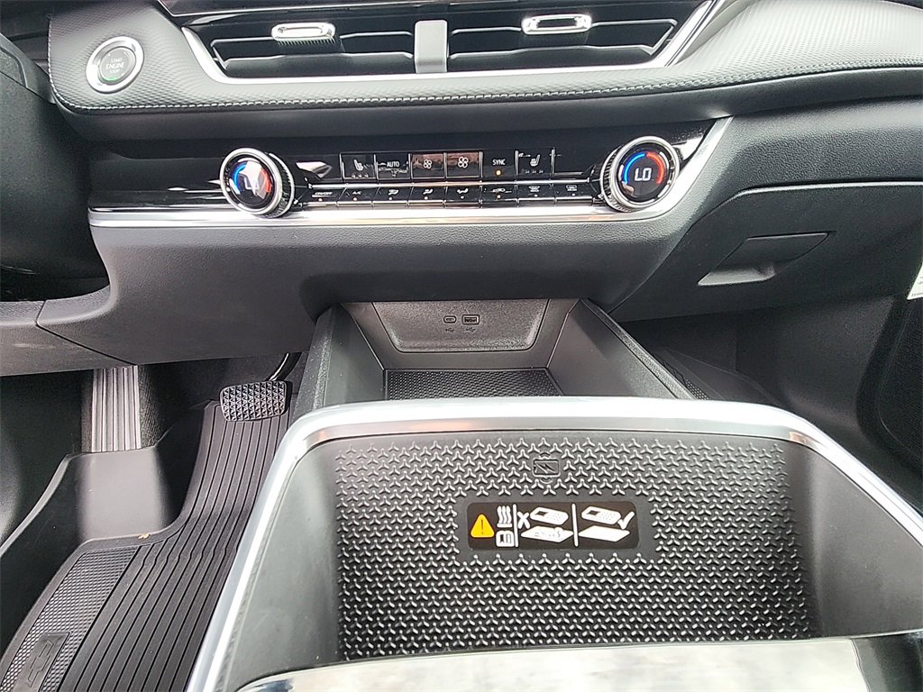 New 2026 Chevrolet Equinox LT w/ Convenience Package II image 23
