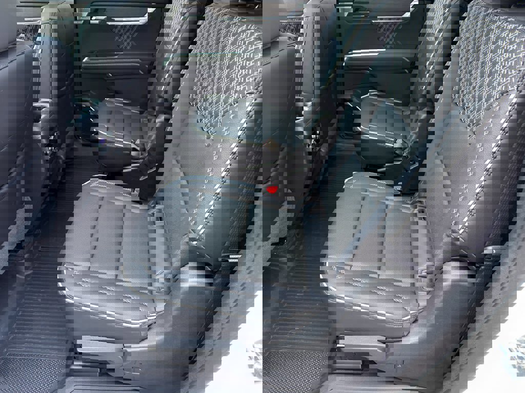 Used 2025 GMC Acadia Denali w/ Super Cruise Package image 24