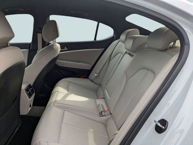 Used 2022 Genesis G70 2.0T image 9