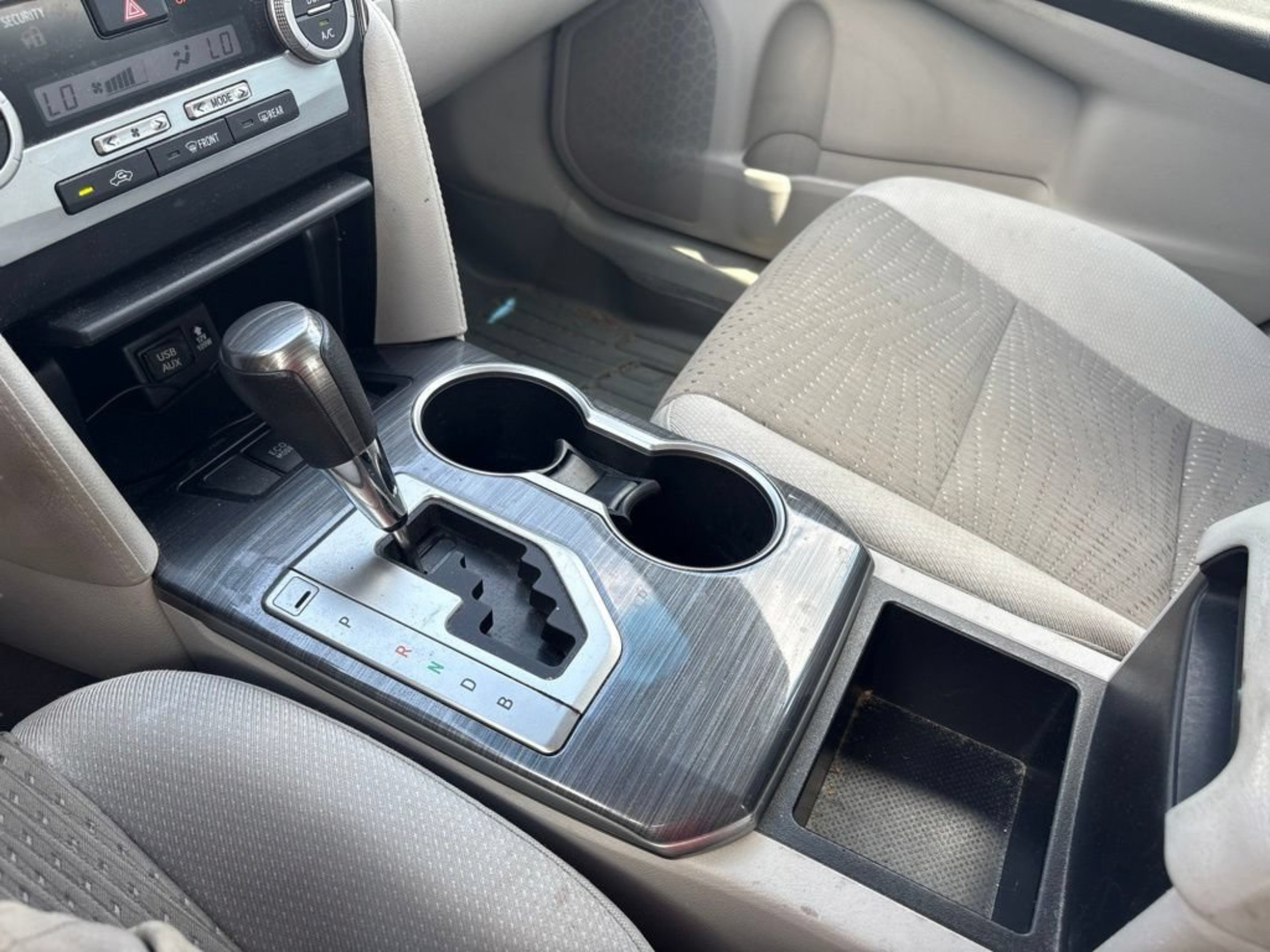 Used 2012 Toyota Camry LE FWD image 13