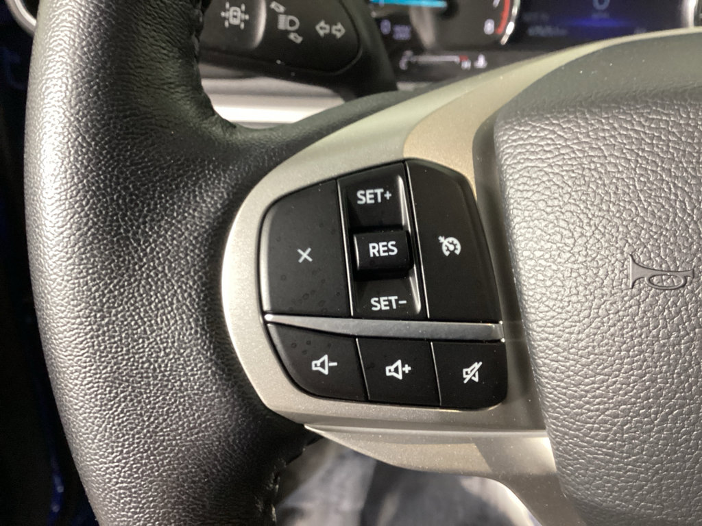 Used 2022 Ford Explorer XLT w/ Equipment Group 202A image 26