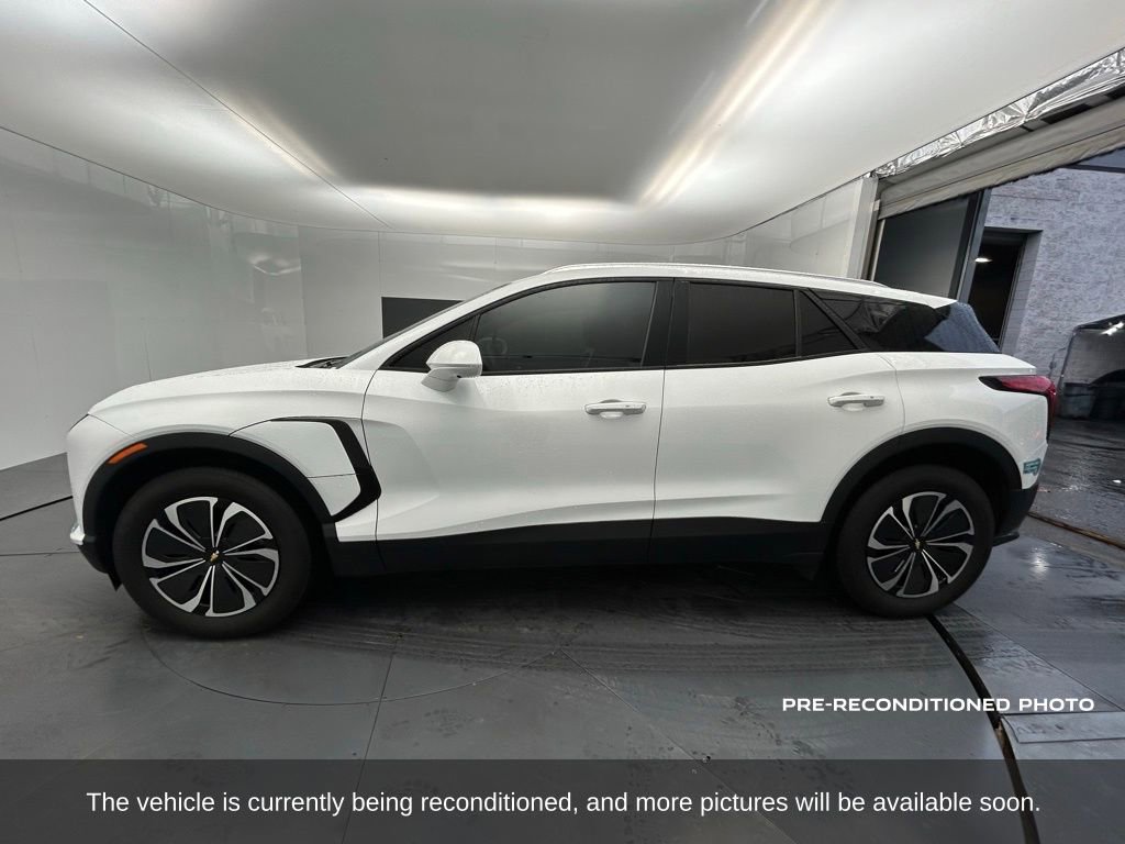 Used 2024 Chevrolet Blazer EV LT image 2