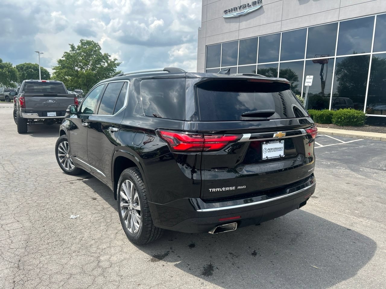 Used 2023 Chevrolet Traverse Premier AWD/4WD image 5