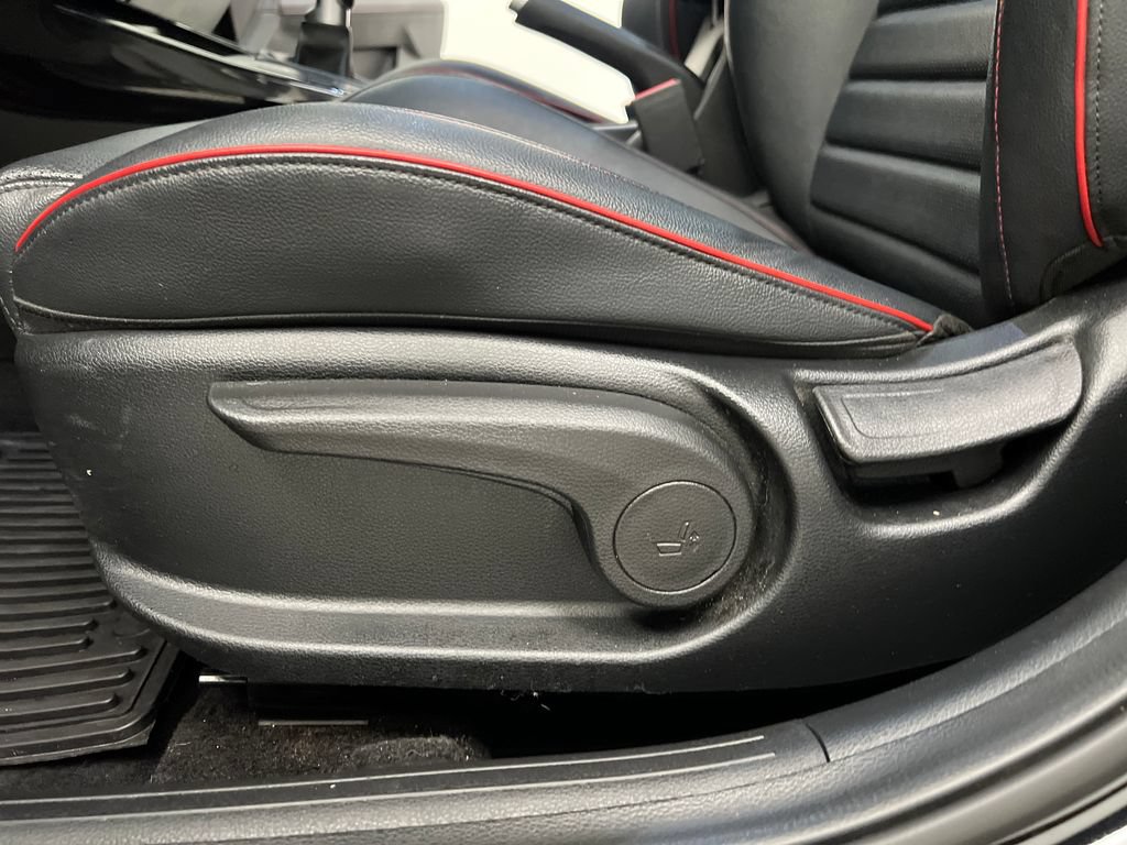 Used 2023 Kia Forte GT FWD image 13