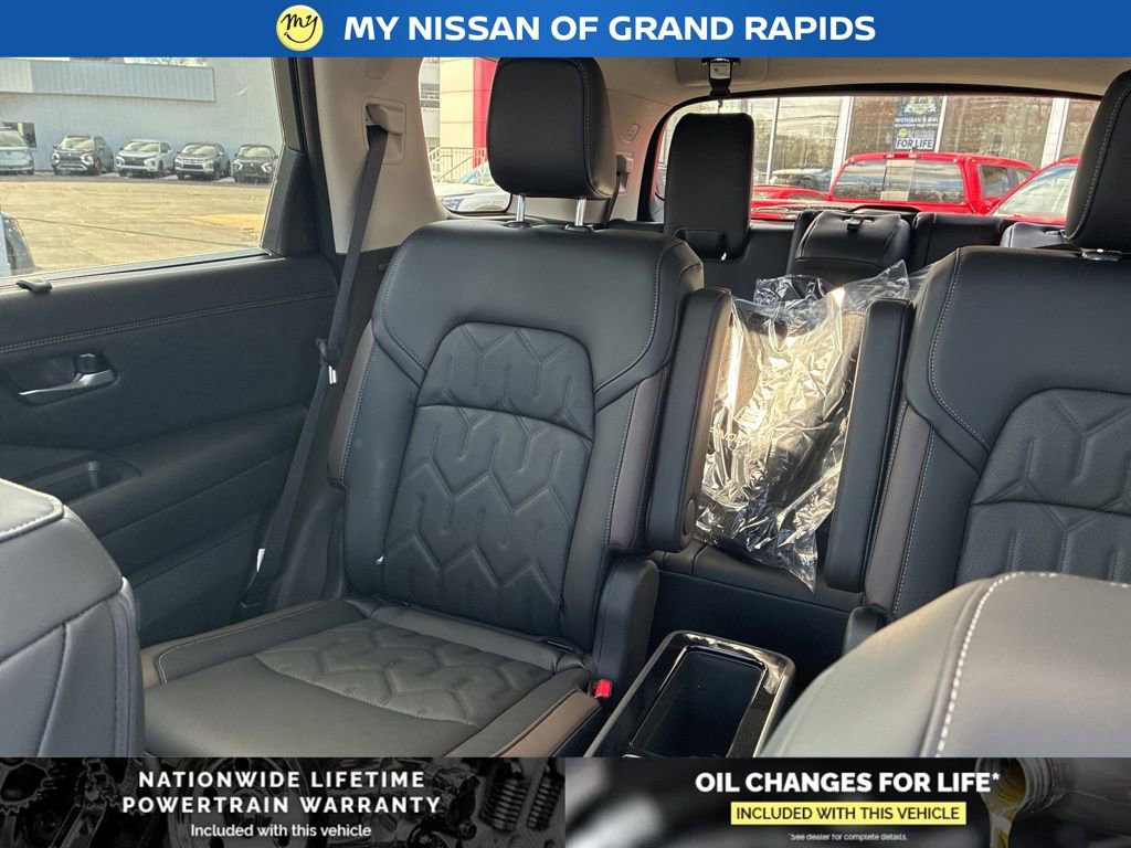 New 2026 Nissan Pathfinder Platinum image 15