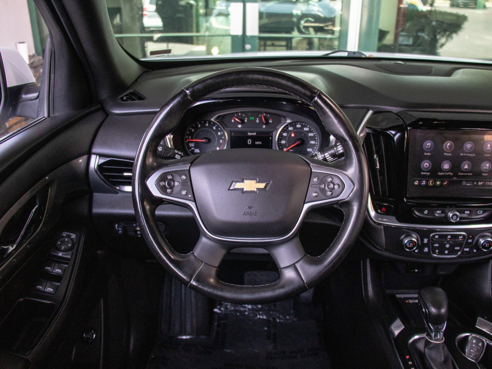 Used 2023 Chevrolet Traverse LT image 13