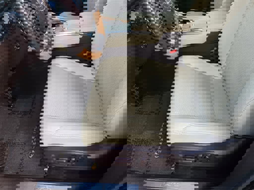 Used 2020 Lexus RX 350 AWD w/ Premium Package image 17